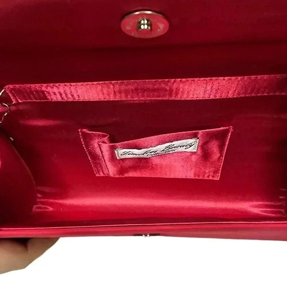 Timeless Beauty Clutch - Picture 3 of 5